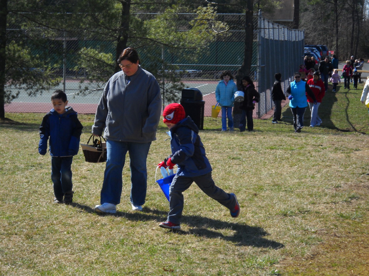 2013EggHunt__0008.JPG
