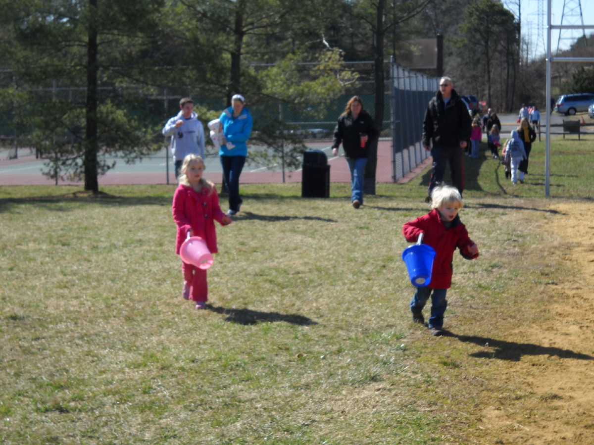 2013EggHunt__0013.JPG