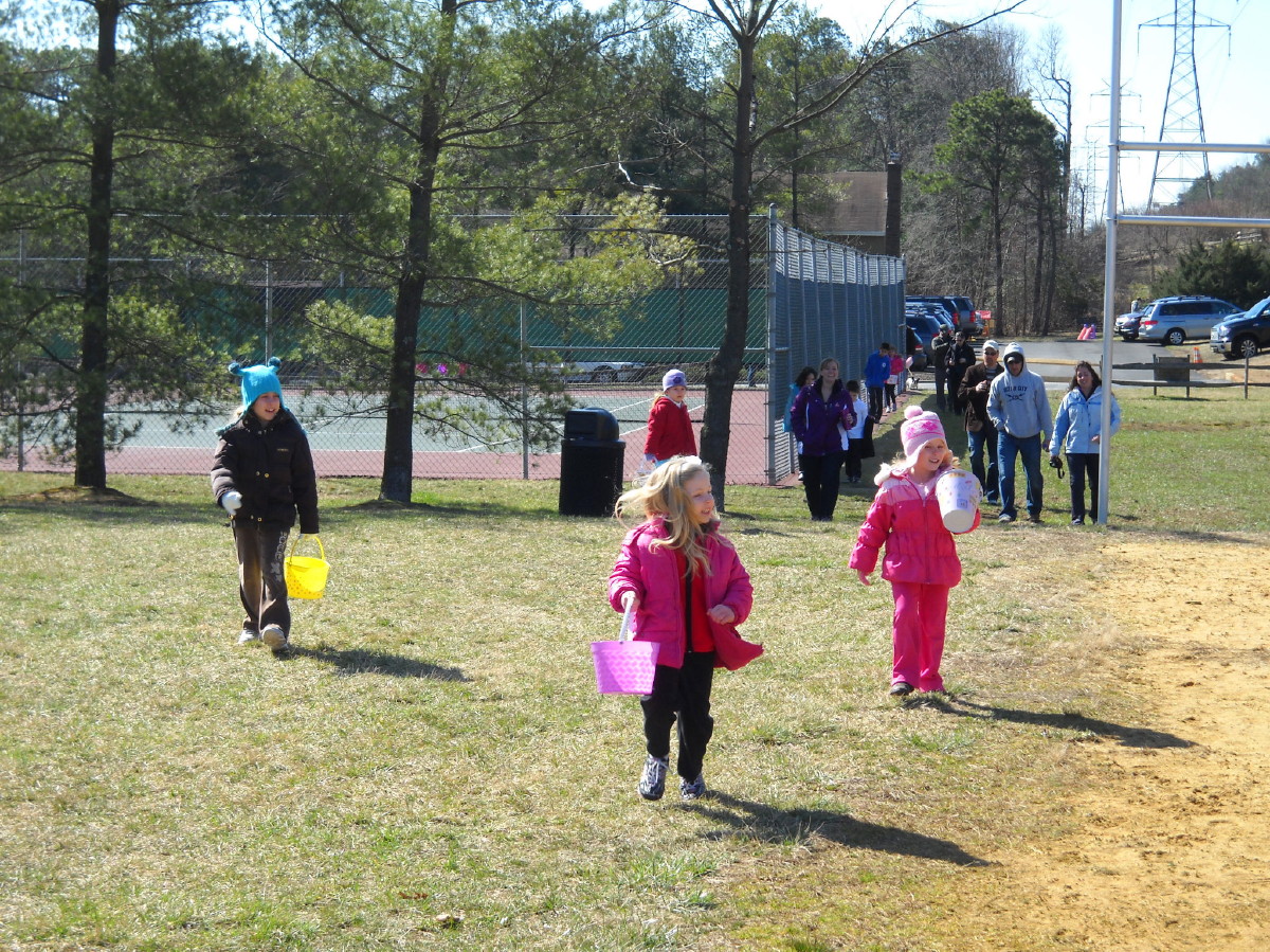 2013EggHunt__0015.JPG