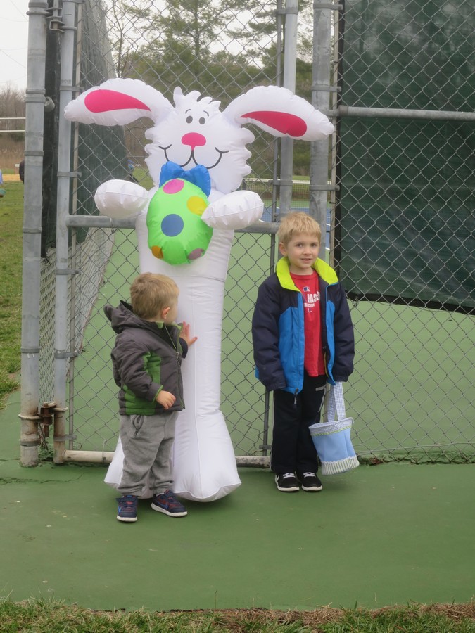 2016EggHunt002.jpg